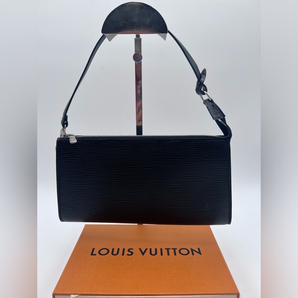 ♥️🌹LOUIS VUITTON POCHETTE EPI BLACK🌹♥️ - Picture 2 of 14